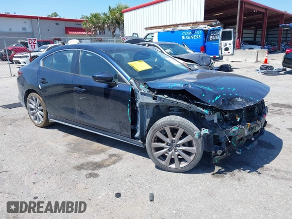 2021 Mazda 3 Select с VIN JM1BPABLXM1326518, выставлен на аукционе IAAI как лот 42130502 с пробегом 82 893 миль миль и . История ставок и продаж доступна на DreamBid. Изображение 1.