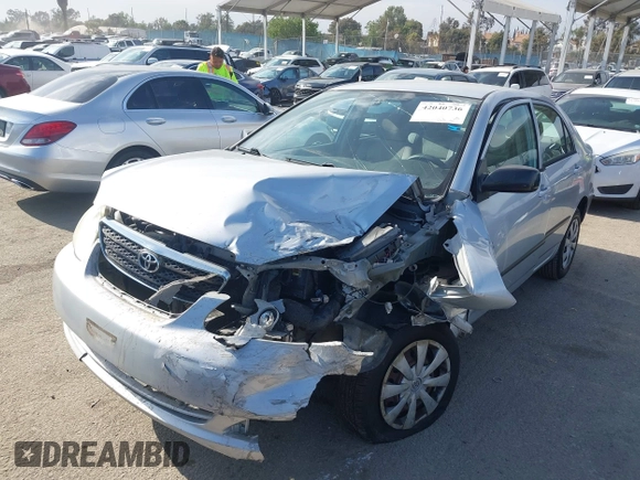 2007 Toyota Corolla CE z VIN 1NXBR32EX7Z852198, wystawiony jako IAAI lot #42040736 z przebiegiem 151 971 mil mil oraz . Historia ofert i sprzedaży dostępna na DreamBid. Obrazek 2.