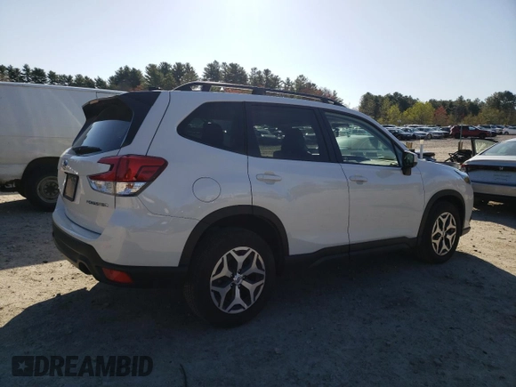 2024 Subaru Forester Premium z VIN JF2SKADC4RH481660, wystawiony jako Copart lot #54402965 z przebiegiem 4 736 mil mil oraz Szkoda całkowita • Salvage title. Historia ofert i sprzedaży dostępna na DreamBid. Obrazek 3.