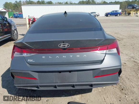 2024 Hyundai Elantra SEL z VIN KMHLM4DG1RU755188, wystawiony jako IAAI lot #41857576 z przebiegiem 18 183 mil mil oraz . Historia ofert i sprzedaży dostępna na DreamBid. Obrazek 16.