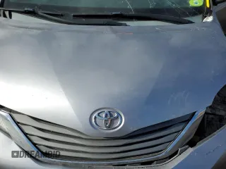 2012 Toyota Sienna XLE with VIN 5TDDK3DC9CS047675, listed as a Copart auction lot 43579335 with 0 mi miles and Clean Title. Bid and sale history available at carsss.com. Image 12.