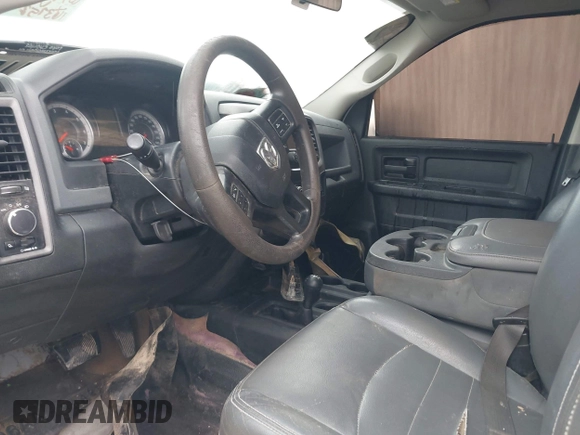 2018 Ram 2500 Tradesman with VIN 3C6UR5HJ1JG403796, listed as a IAAI auction lot 42172033 with 163,752 mi miles and . Bid and sale history available at DreamBid. Image 5.