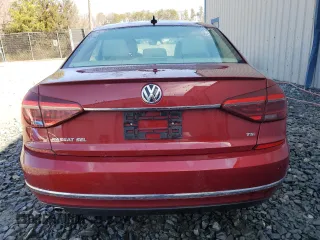 2018 Volkswagen Passat SEL Premium z VIN 1VWCA7A36JC014669, wystawiony jako Copart lot #46847095 z przebiegiem 77 640 mil mil oraz Czysty tytuł • Clean title. Historia ofert i sprzedaży dostępna na DreamBid. Obrazek 6.