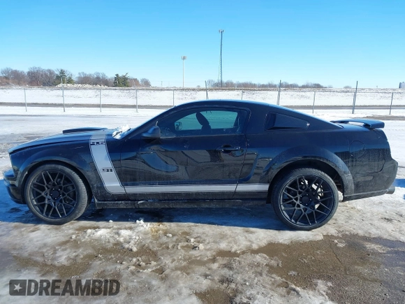 2007 Ford Mustang GT Deluxe with VIN 1ZVFT82H775319621, listed as a IAAI auction lot 41352594 with 123,842 mi miles. Bid and sale history available at carsss.com. Image 15.