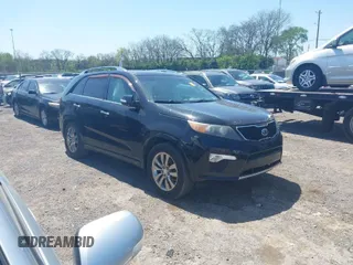 2012 Kia Sorento SX with VIN 5XYKW4A23CG230547, listed as a IAAI auction lot 41961371 with 203,450 mi miles. Bid and sale history available at carsss.com. Image 1.
