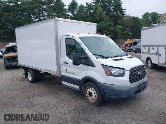 2018 Ford Transit z VIN 1FDBF8ZM7JKA87392, wystawiony jako IAAI lot #42589010 z przebiegiem 99 526 mil mil oraz . Historia ofert i sprzedaży dostępna na DreamBid. Obrazek 1.