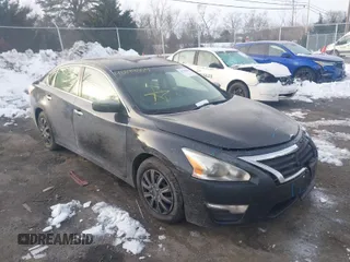 2015 Nissan Altima 2.5 SV with VIN 1N4AL3AP1FC225128, listed as a IAAI auction lot 41299664 with 61,034 mi miles. Bid and sale history available at carsss.com. Image 1.