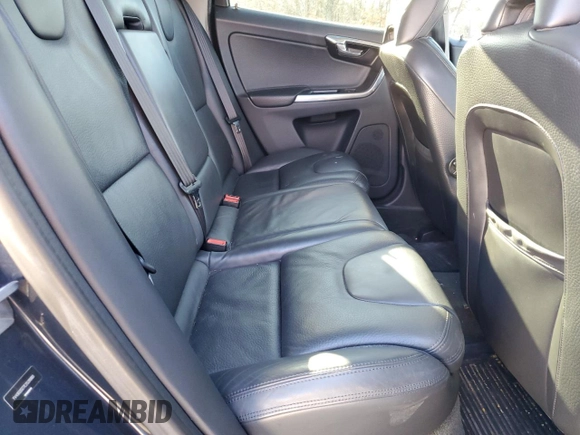 2014 Volvo XC60 R-Design Premier Plus with VIN YV4902DZ7E2528980, listed as a Copart auction lot 82535484 with 137,669 mi miles and Non Repairable. Bid and sale history available at DreamBid. Image 11.