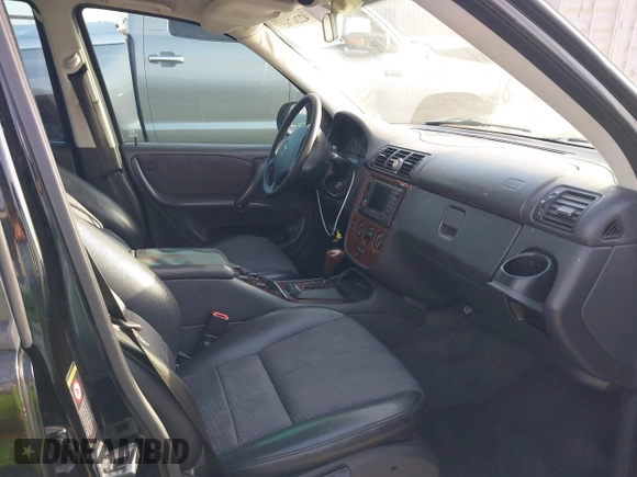 2000 Mercedes-Benz M 320/430/500 with VIN 4JGAB54E3YA164426, listed as a IAAI auction lot 42267653 with 183,306 mi miles and . Bid and sale history available at DreamBid. Image 5.