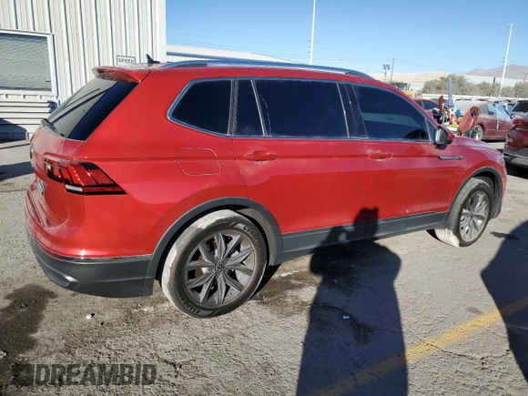 2022 Volkswagen Tiguan SE with VIN 3VV3B7AX9NM033175, listed as a Copart auction lot 88956345 with 39,219 mi miles and Salvage Title. Bid and sale history available at DreamBid. Image 3.