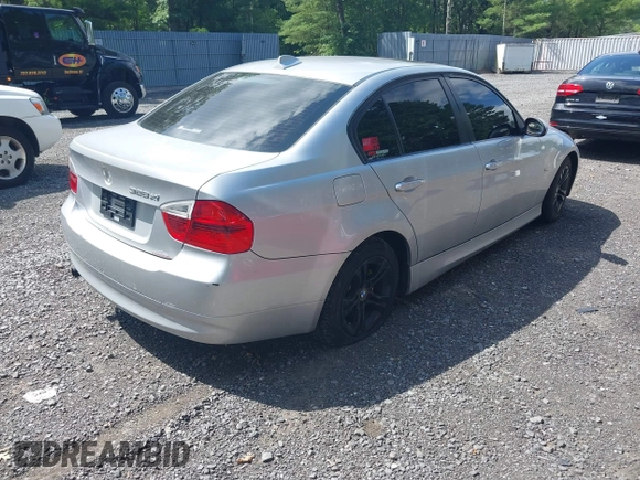 2008 BMW 3 Series 328xi with VIN WBAVC73528KP37985, listed as a IAAI auction lot 42679403 with 138,046 mi miles and . Bid and sale history available at DreamBid. Image 4.
