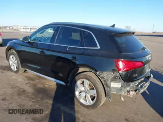 2019 Audi Q5 Premium Plus with VIN WA1BNAFY7K2107397, listed as a IAAI auction lot 41453991 with 60,883 mi miles. Bid and sale history available at carsss.com. Image 3.