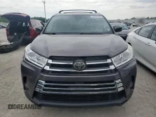 2017 Toyota Highlander XLE with VIN 5TDJZRFH7HS426496, listed as a Copart auction lot 62337475 with 255,962 mi miles and Clean title. Bid and sale history available at DreamBid. Image 5.