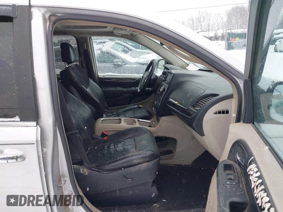 2011 Chrysler Town & Country Limited z VIN 2A4RR6DG3BR609061, wystawiony jako IAAI lot #41632696 z przebiegiem 201 975 mil mil oraz . Historia ofert i sprzedaży dostępna na DreamBid. Obrazek 5.