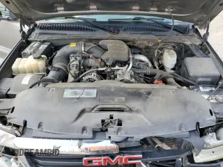 2007 GMC Sierra 2500HD Classic SLT with VIN 1GTHK23D17F116726, listed as a Copart auction lot 46932455 with 204,673 mi miles and Salvage Title. Bid and sale history available at carsss.com. Image 12.