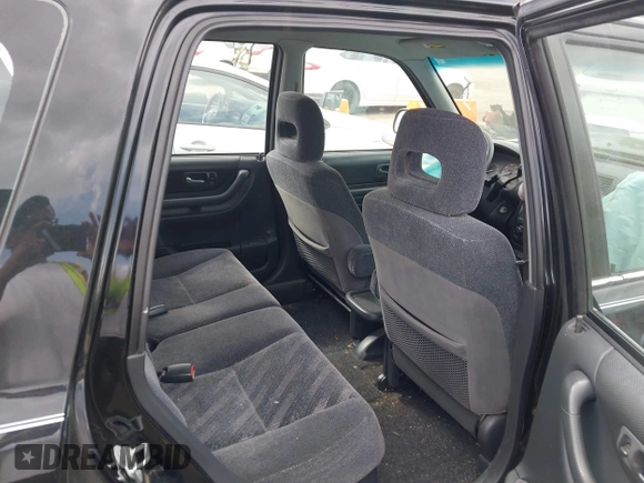 1999 Honda CR-V EX with VIN JHLRD1866XC055610, listed as a IAAI auction lot 41953453 with 152,557 mi miles. Bid and sale history available at carsss.com. Image 8.