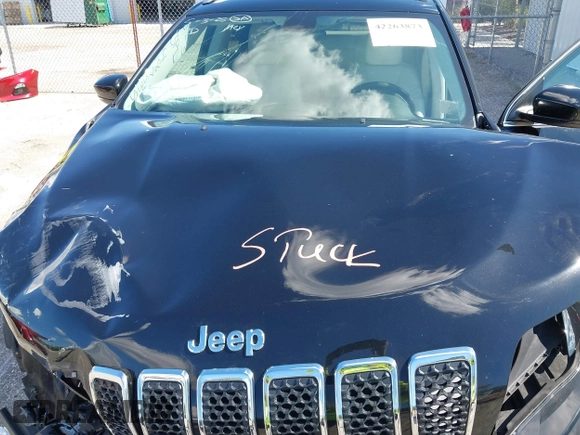 2019 Jeep Cherokee Limited z VIN 1C4PJLDX5KD487535, wystawiony jako IAAI lot #42263873 z przebiegiem 51 345 mil mil oraz . Historia ofert i sprzedaży dostępna na DreamBid. Obrazek 10.