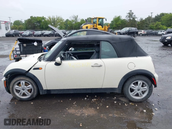 2008 MINI Convertible с VIN WMWRF33538TF68199, выставлен на аукционе IAAI как лот 42338198 с пробегом 66 793 миль миль и . История ставок и продаж доступна на DreamBid. Изображение 14.