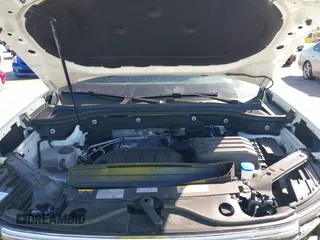 2024 Volkswagen Atlas SE с VIN 1V2JR2CA6RC551229, выставлен на аукционе IAAI как лот 41473599 с пробегом 10 243 миль миль и . История ставок и продаж доступна на DreamBid. Изображение 10.