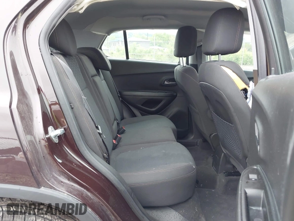 2021 Chevrolet Trax LS z VIN KL7CJNSB2MB360206, wystawiony jako IAAI lot #42337029 z przebiegiem 39 541 mil mil oraz . Historia ofert i sprzedaży dostępna na DreamBid. Obrazek 8.
