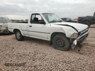 1994 Toyota Pickup DX with VIN JT4RN81P7R5177681, listed as a Copart auction lot 44344655 with 31,857 mi miles and Salvage title. Bid and sale history available at DreamBid. Image 4.