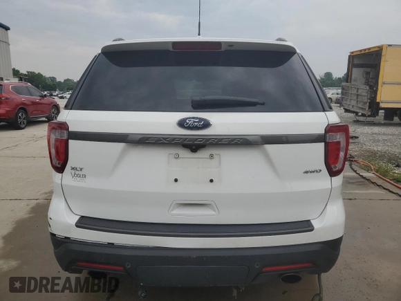 2019 Ford Explorer XLT with VIN 1FM5K8D88KGB05292, listed as a Copart auction lot 59758145 with 97,353 mi miles and Salvage title. Bid and sale history available at DreamBid. Image 6.