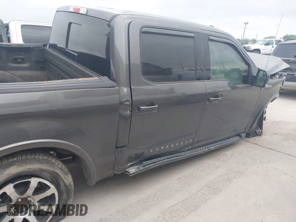 2016 Ford F-150 XLT z VIN 1FTEW1EF3GKE11169, wystawiony jako IAAI lot #42068291 z przebiegiem 204 141 mil mil oraz . Historia ofert i sprzedaży dostępna na DreamBid. Obrazek 13.