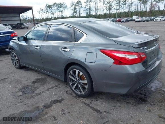 2016 Nissan Altima 2.5 SR with VIN 1N4AL3AP9GN381472, listed as a IAAI auction lot 41630389 with 207,706 mi miles. Bid and sale history available at carsss.com. Image 3.