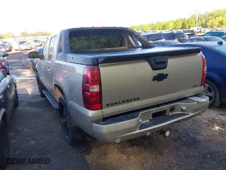2007 Chevrolet Avalanche LS with VIN 3GNEC12017G211706, listed as a IAAI auction lot 42015650 with 1 mi miles. Bid and sale history available at carsss.com. Image 3.
