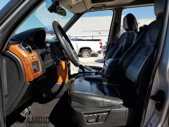 2008 Land Rover LR3 HSE with VIN SALAG25488A451117, listed as a Copart auction lot 46314745 with 135,135 mi miles and Salvage title. Bid and sale history available at DreamBid. Image 7.