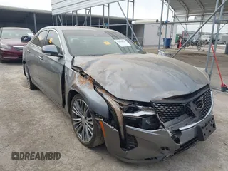 2020 Cadillac CT4 Premium Luxury z VIN 1G6DB5RK1L0133001, wystawiony jako IAAI lot #42046631 z przebiegiem 52 308 mil mil oraz . Historia ofert i sprzedaży dostępna na DreamBid. Obrazek 1.