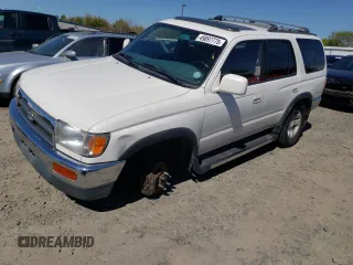 1998 Toyota 4Runner SR5 z VIN JT3HN86R3W0157494, wystawiony jako Copart lot #49897775 z przebiegiem 297 396 mil mil oraz Szkoda całkowita • Salvage title. Historia ofert i sprzedaży dostępna na DreamBid. Obrazek 1.