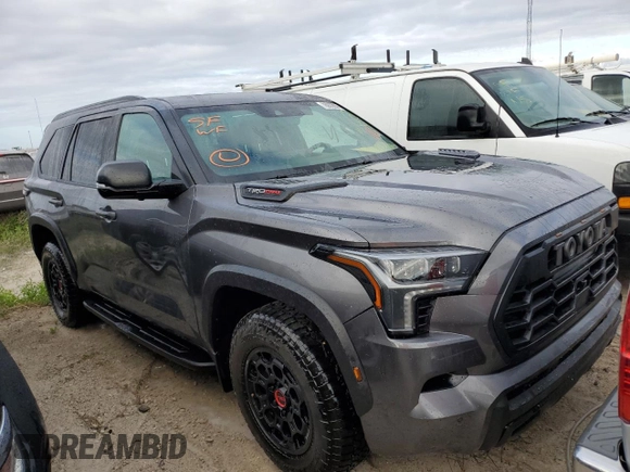 2024 Toyota Sequoia SR5 with VIN 7SVAAABAXRX037287, listed as a Copart auction lot 76935864 with 0 mi miles and Non Repairable. Bid and sale history available at carsss.com. Image 4.