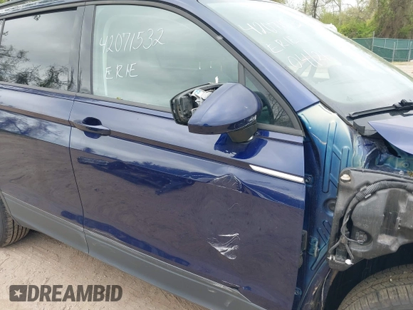 2021 Volkswagen Tiguan S с VIN 3VV1B7AX3MM150773, выставлен на аукционе IAAI как лот 42071532 с пробегом 45 284 миль миль и . История ставок и продаж доступна на DreamBid. Изображение 20.