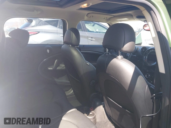2016 MINI Countryman S z VIN WMWZC5C50GWU03242, wystawiony jako IAAI lot #41912462 z przebiegiem 68 477 mil mil oraz . Historia ofert i sprzedaży dostępna na DreamBid. Obrazek 8.