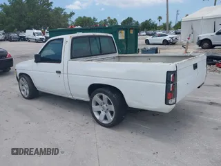 1993 Nissan Frontier z VIN 1N6SD11S4PC314694, wystawiony jako IAAI lot #42309600 z przebiegiem 144 741 mil mil oraz . Historia ofert i sprzedaży dostępna na DreamBid. Obrazek 3.