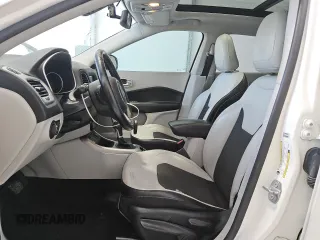 2019 Jeep Compass Latitude with VIN 3C4NJCBB4KT840548, listed as a Copart auction lot 61384165 with 113,434 mi miles and Clean title. Bid and sale history available at DreamBid. Image 7.