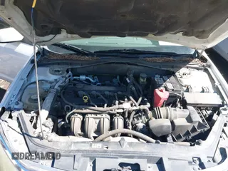 2010 Ford Fusion SE with VIN 3FAHP0HAXAR111738, listed as a IAAI auction lot 41785029 with 210,576 mi miles. Bid and sale history available at carsss.com. Image 10.