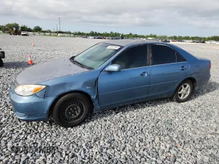 2002 Toyota Camry LE z VIN 4T1BE32KX2U622736, wystawiony jako Copart lot #59687935 z przebiegiem 207 140 mil mil oraz Szkoda całkowita • Salvage title. Historia ofert i sprzedaży dostępna na DreamBid. Obrazek 1.