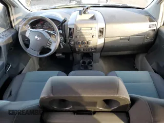 2004 Nissan Titan LE z VIN 1N6AA07B54N521567, wystawiony jako Copart lot #84048554 z przebiegiem 194 997 mil mil oraz Nie do naprawy • Non repairable. Historia ofert i sprzedaży dostępna na DreamBid. Obrazek 8.