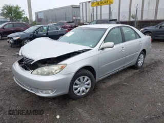 2005 Toyota Camry STD z VIN 4T1BE32K45U562005, wystawiony jako IAAI lot #42354477 z przebiegiem 205 193 mil mil oraz . Historia ofert i sprzedaży dostępna na DreamBid. Obrazek 18.