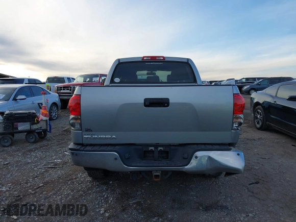 2007 Toyota Tundra Limited z VIN 5TBEV58137S469181, wystawiony jako IAAI lot #41386726 z przebiegiem 249 642 mil mil oraz . Historia ofert i sprzedaży dostępna na DreamBid. Obrazek 16.