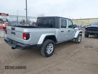 2023 Jeep Gladiator Sport S с VIN 1C6HJTAG4PL528816, выставлен на аукционе IAAI как лот 41512720 с пробегом 49 873 миль миль и . История ставок и продаж доступна на DreamBid. Изображение 4.