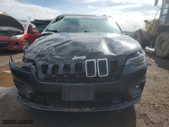 2019 Jeep Cherokee Latitude with VIN 1C4PJLCB6KD370553, listed as a Copart auction lot 51492295 with 72,458 mi miles and Salvage Title. Bid and sale history available at carsss.com. Image 5.