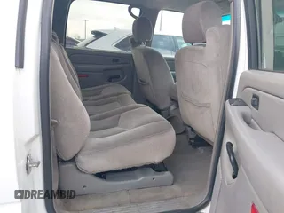 2005 GMC Yukon XL SLT with VIN 3GKFK16Z85G177502, listed as a IAAI auction lot 41899772 with 203,173 mi miles. Bid and sale history available at carsss.com. Image 8.