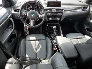 2018 BMW X2 xDrive28i z VIN WBXYJ5C32JEF72801, wystawiony jako Copart lot #56535445 z przebiegiem 45 497 mil mil oraz Szkody całkowita. Historia ofert i sprzedaży dostępna na DreamBid. Obrazek 8.