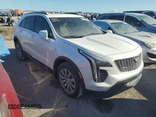 2022 Cadillac XT4 FWD Sport z VIN 1GYFZER44NF118862, wystawiony jako Copart lot #55231775 z przebiegiem 14 983 mil mil oraz Nie do naprawy. Historia ofert i sprzedaży dostępna na DreamBid. Obrazek 4.