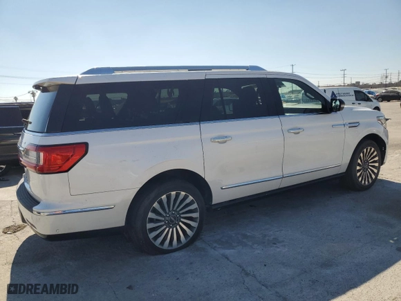 2019 Lincoln Navigator L Reserve with VIN 5LMJJ3LT2KEL04471, listed as a Copart auction lot 69674044 with 55,271 mi miles and Salvage Title. Bid and sale history available at carsss.com. Image 3.