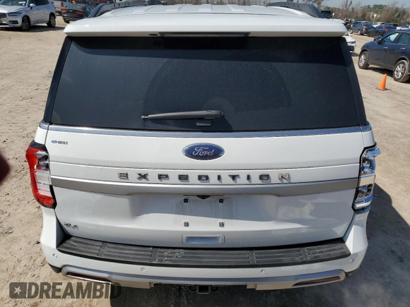2024 Ford Expedition XLT with VIN 1FMJU1H84REA28212, listed as a Copart auction lot 46956805 with 28,507 mi miles and Salvage Title. Bid and sale history available at carsss.com. Image 6.
