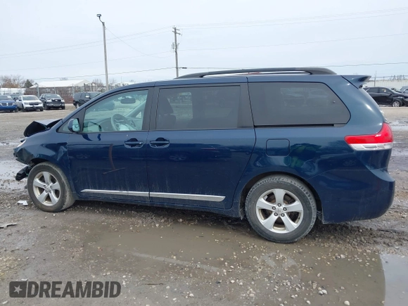 2011 Toyota Sienna LE AAS with VIN 5TDKK3DC4BS094456, listed as a IAAI auction lot 41956894 with 176,882 mi miles. Bid and sale history available at carsss.com. Image 14.